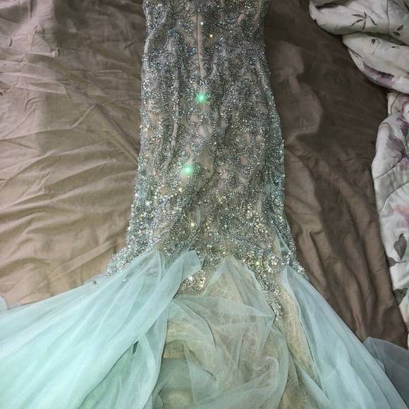 mermaid prom dress - Picture 3 of 4